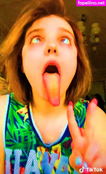 Radmila Maro OnlyFans Thumbnail #v6XlX0nhno