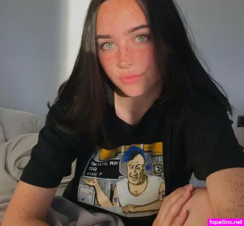 Rae Cambra OnlyFans Thumbnail #3M5y2vJEXm
