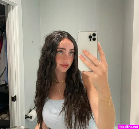 Rae Cambra OnlyFans Thumbnail #l3ssaEnQEY