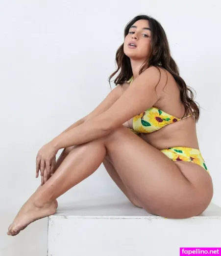 Rae Mary Avitan Raeavitan OnlyFans Thumbnail #vShGDybFqm