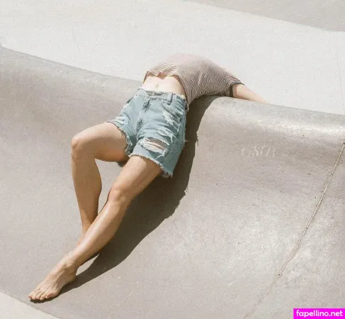 Raechelle Banno OnlyFans Thumbnail #yb8evlMyj3