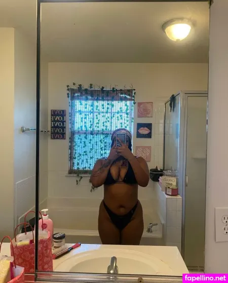 Raeleightorrez1 OnlyFans Thumbnail #rRKXMr8CkZ