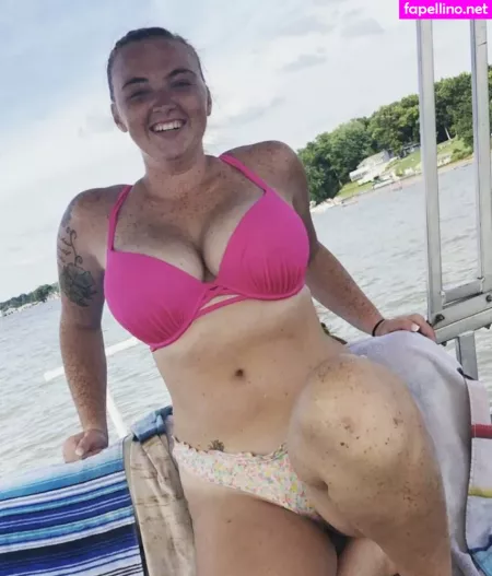 Raelyne Summeier OnlyFans Thumbnail #X2LlXZV3J1