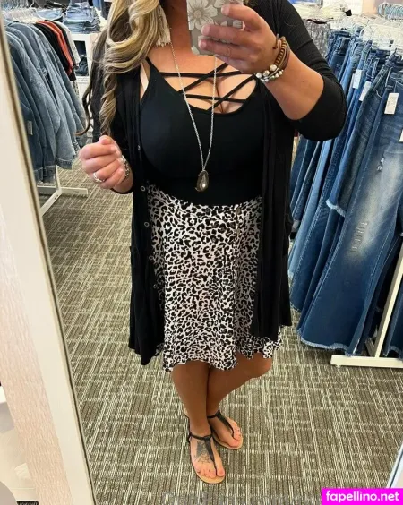 Raemaxwell OnlyFans Thumbnail #HiuMgQhzUM