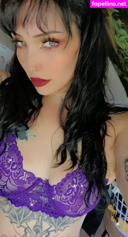 Raeofgothiccsunshine OnlyFans Thumbnail #1KcDjw0amT
