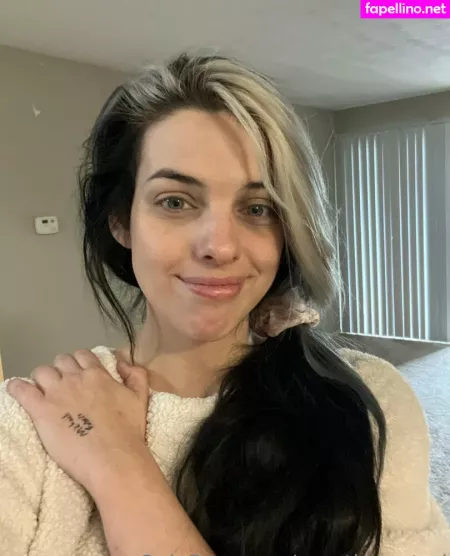 Raeoticneutral OnlyFans Thumbnail #Ffv8aGvB3f