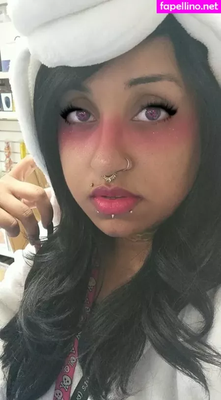 Raeraejiggles OnlyFans Thumbnail #Lk9YnkJdjG