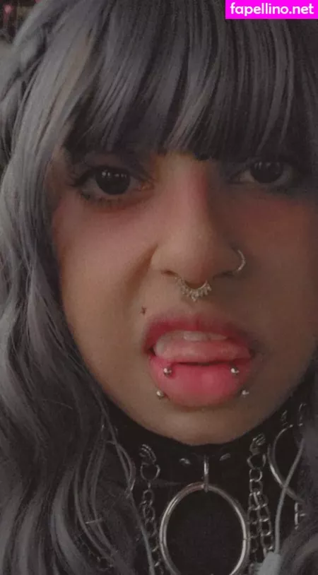 Raeraejiggles OnlyFans Thumbnail #OLgvkP2Zi1