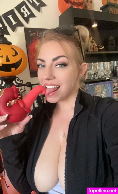 Raestarrz OnlyFans Thumbnail #6j7tJXLeUX