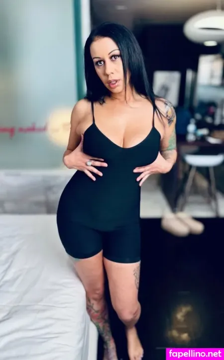 Raewest817 OnlyFans Thumbnail #dUQfuNbGUN