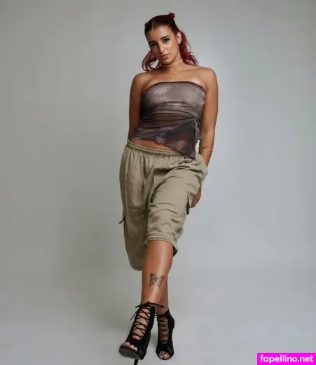 Rafaela Alencar OnlyFans Thumbnail #KckhUUSwB4