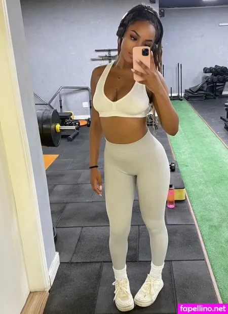 Rafaela Santos OnlyFans Thumbnail #Kw0U65OaCf