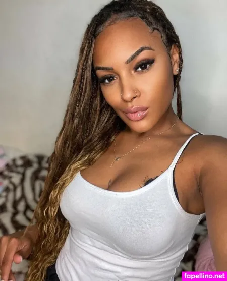 Rafaela Santos OnlyFans Thumbnail #hr6Db3TPfK