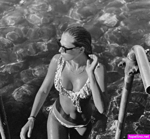 Raffaella Di Caprio OnlyFans Thumbnail #OqD3eyFZhL