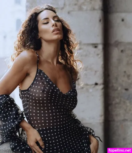Raffaella Modugno OnlyFans Thumbnail #8tYrYm9taW