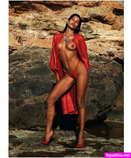 Raica Oliveira OnlyFans Thumbnail #yDOuYuLMGt