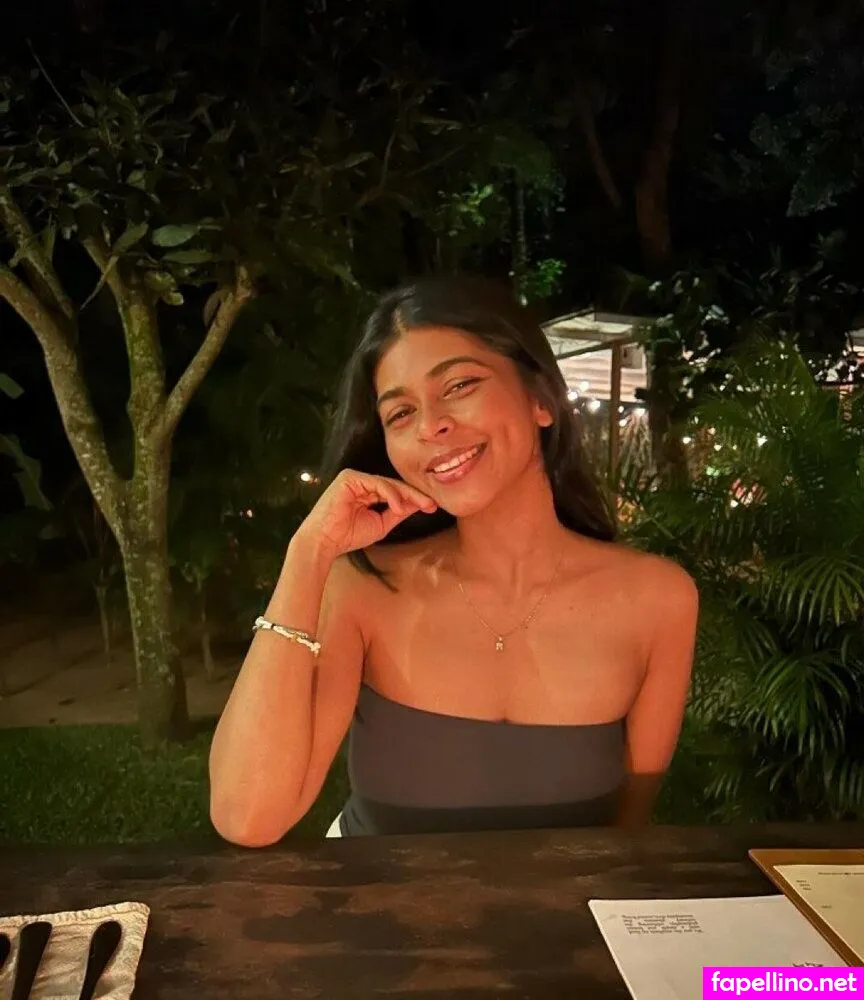 averandaen, prttybrownthing, raiofftheza Nude Leaked OnlyFans Photo #YCtS5bWv1I