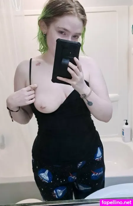 Rain Rael OnlyFans Thumbnail #UcqxOpOtiq