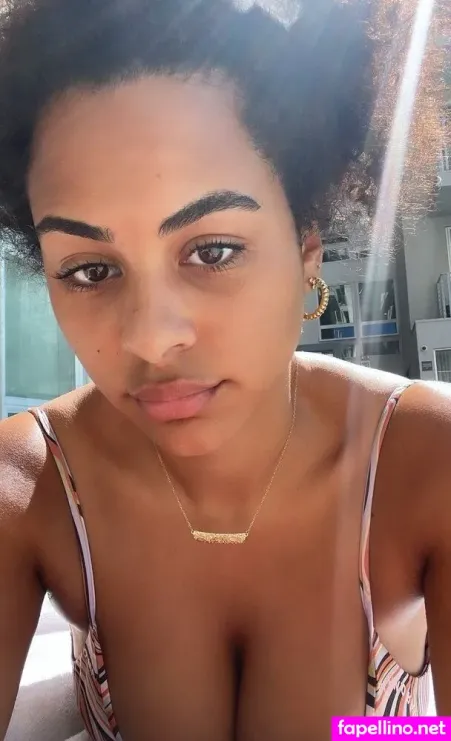 Raina Morris OnlyFans Thumbnail #Ew2EGUNEOA