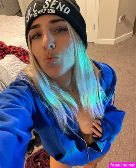 Rainbowedfoxfree OnlyFans Thumbnail #YFyPzA8WA0