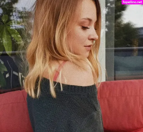Rainbowf0x OnlyFans Thumbnail #3YGwPNtMwb