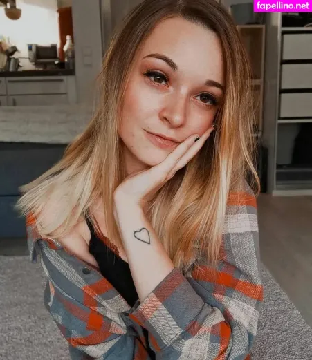 Rainbowf0x OnlyFans Thumbnail #sAjFahTVNe