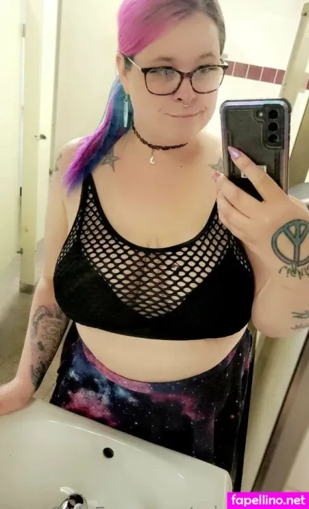 Raine Bowe OnlyFans Thumbnail #oczmFxb1Ta