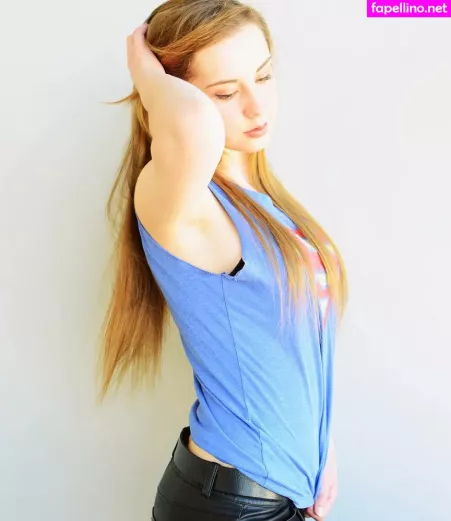 Raineemery OnlyFans Thumbnail #ZCYTgYMn2Q