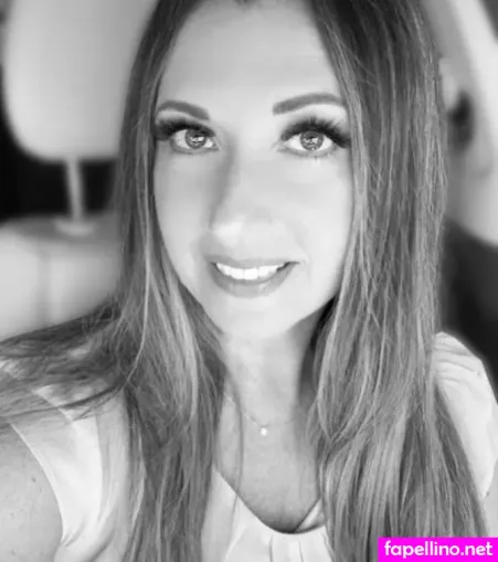 Rainey Love Vip OnlyFans Thumbnail #0zI1XB0NfN