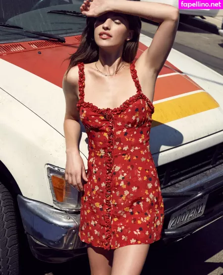 Rainey Qualley OnlyFans Thumbnail #B5pfrkNZK7