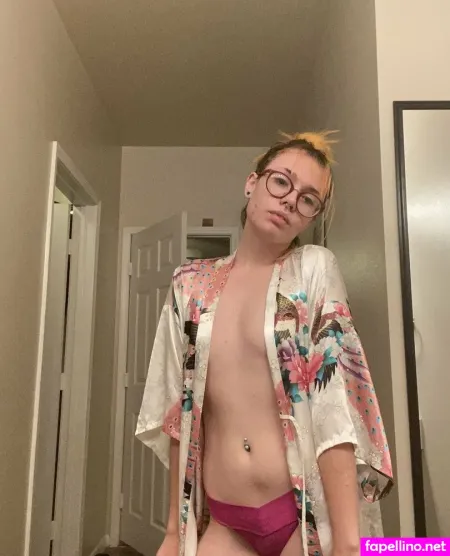 Raineyvibe OnlyFans Thumbnail #82OUF8ENLt