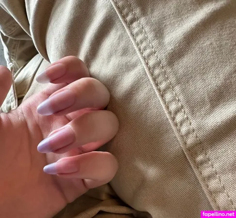 Rainhoe OnlyFans Thumbnail #IeK0H2O7ve