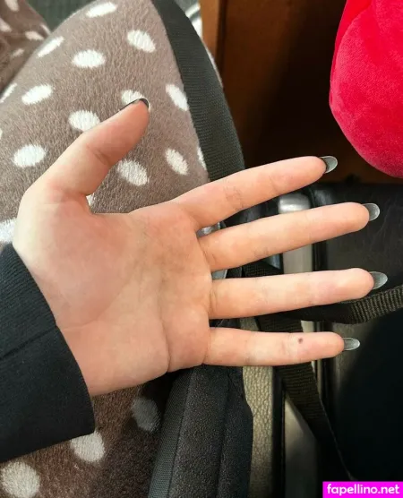 Rainhoe OnlyFans Thumbnail #XYDgI9hCs7