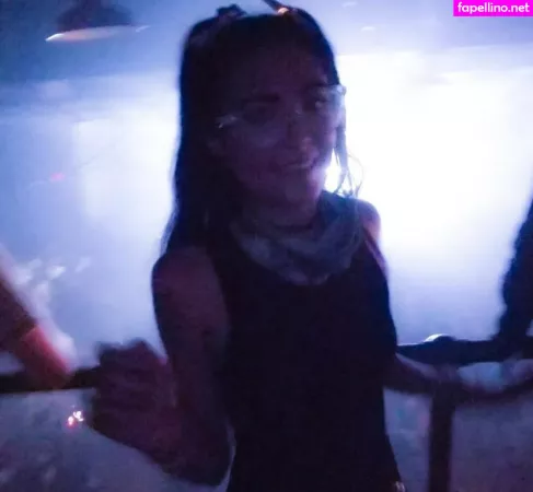 Rainin Falls OnlyFans Thumbnail #LqLWZ4Ivi4