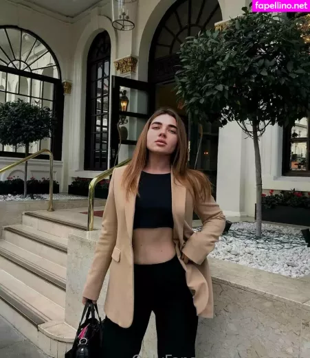 Raketaraketa1998 OnlyFans Thumbnail #gFmKNSA50M