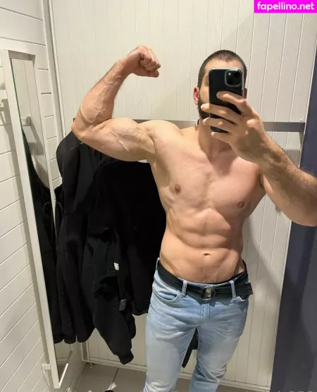 Ralph852 OnlyFans Thumbnail #YSxEDcGmEp