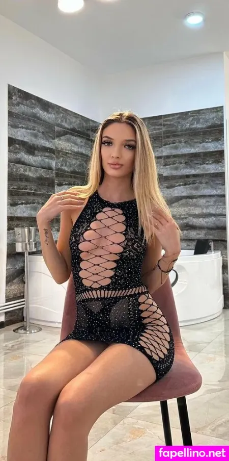 Ralucafree OnlyFans Thumbnail #2VjWMfJ9ts