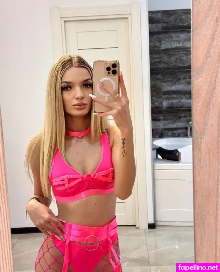 Ralucafree OnlyFans Thumbnail #7NJeGeHQRg