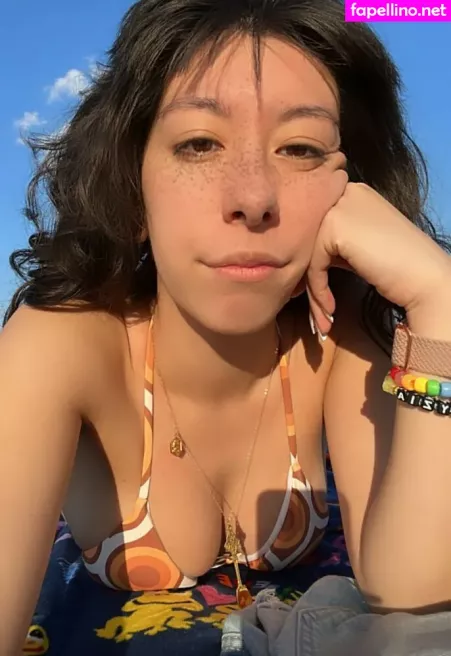 Ramen Surprise OnlyFans Thumbnail #FoFGFlm2px