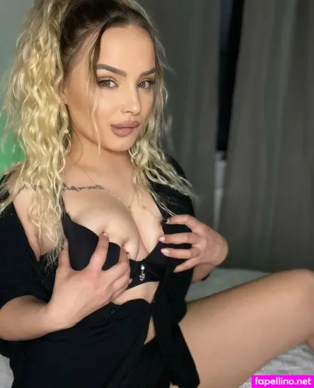 Ramona Ioana Vip OnlyFans Thumbnail #8SbzZOp5py