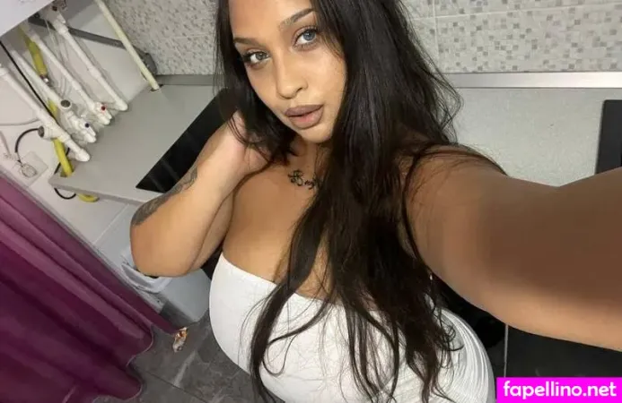 Ramona Sanziana OnlyFans Thumbnail #KygxtGPGr7