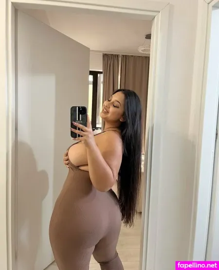 Ramonasanziana OnlyFans Thumbnail #8zRBkYl5SG