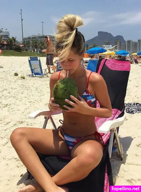 Raphaela Palumbo OnlyFans Thumbnail #0UfVtQot0j