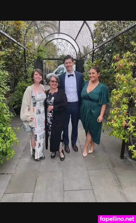 Raphaela S OnlyFans Thumbnail #YLOPKwX4G7