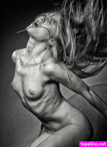 Raphaella OnlyFans Thumbnail #lUqoAWcaws