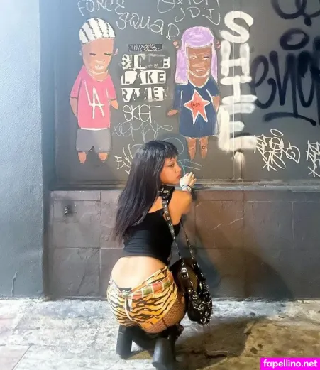 Rappers Daughters OnlyFans Thumbnail #4HNY5Vxo8L