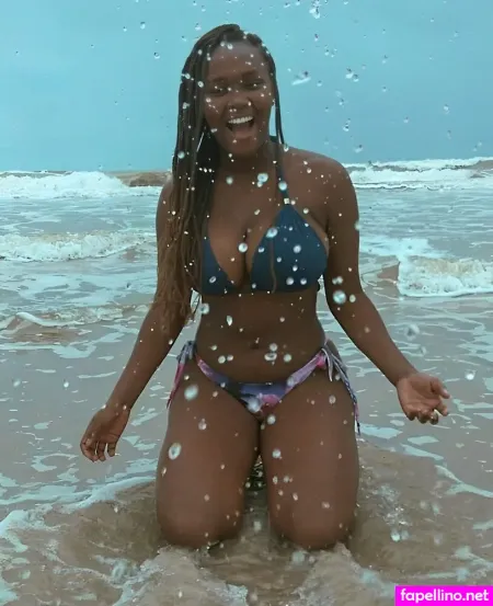 Raquele Cardozo OnlyFans Thumbnail #86SfBCCC7M