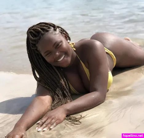 Raquele Cardozo OnlyFans Thumbnail #F6CkzsBQER