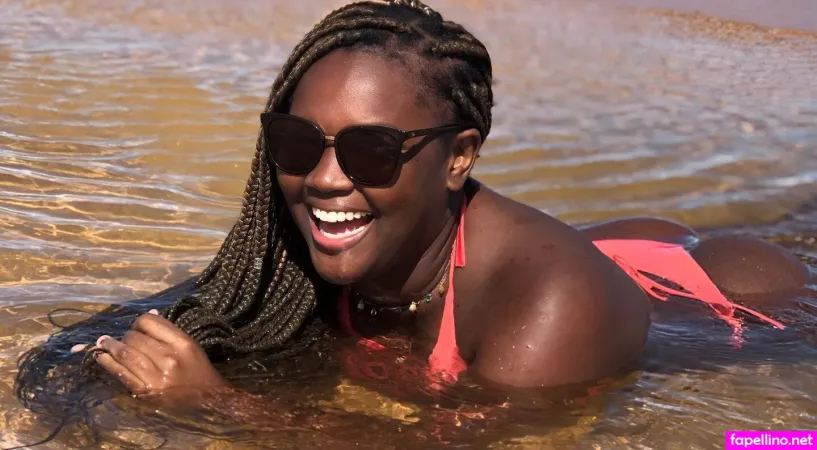 Raquele Cardozo OnlyFans Thumbnail #LlGVxk5beA