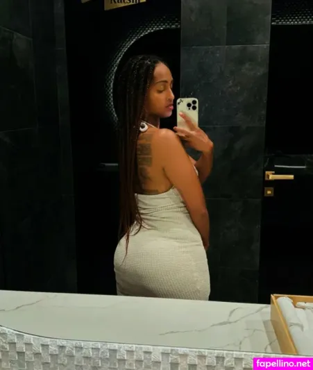 Raralovee OnlyFans Thumbnail #Ht3Q9gQh9w
